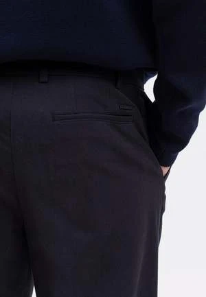Norse ProjectsBenn Relaxed Pleated Trouser - Black - Image 3