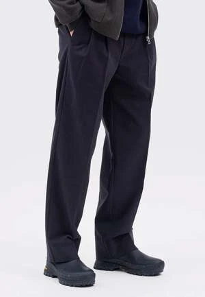 Norse ProjectsBenn Relaxed Pleated Trouser - Black