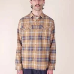 PatagoniaOrganic Fjord Flannel Shirt - Mojave Khaki