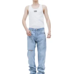 VTMNTSRipped Jeans