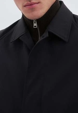 Norse ProjectsVargo Solotex Twill Raglan Trench Coat - Black - Image 2
